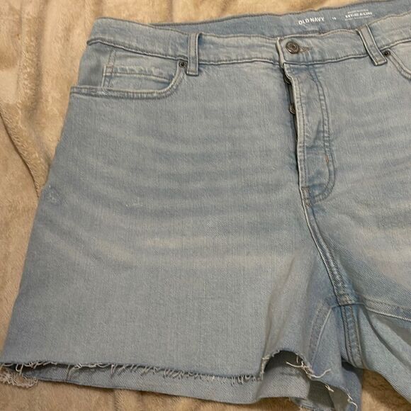 NWT- Old Navy- 18. Sky-Hi A-Line Denim Short - Picture 6 of 11